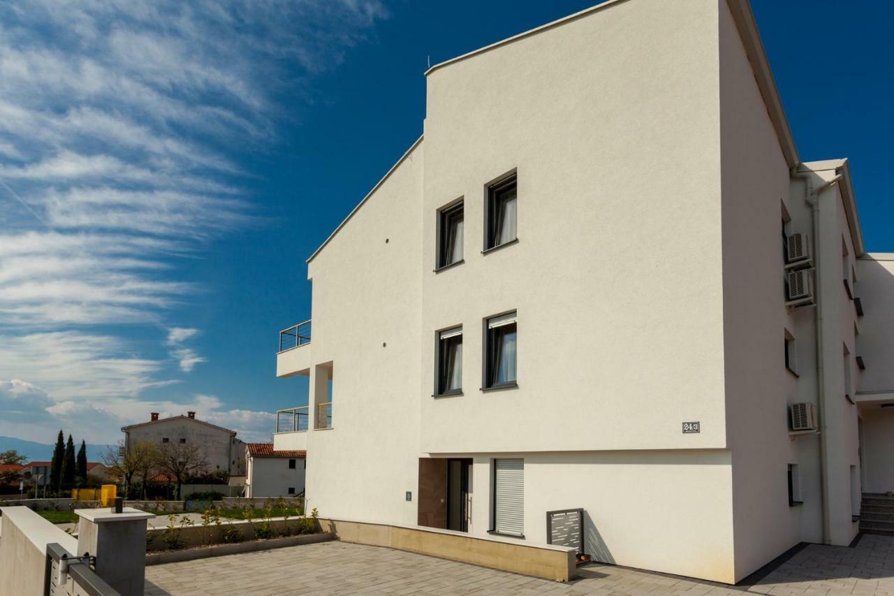 Apartments Kudec By El-Pi Tours Malinska Zewnętrze zdjęcie